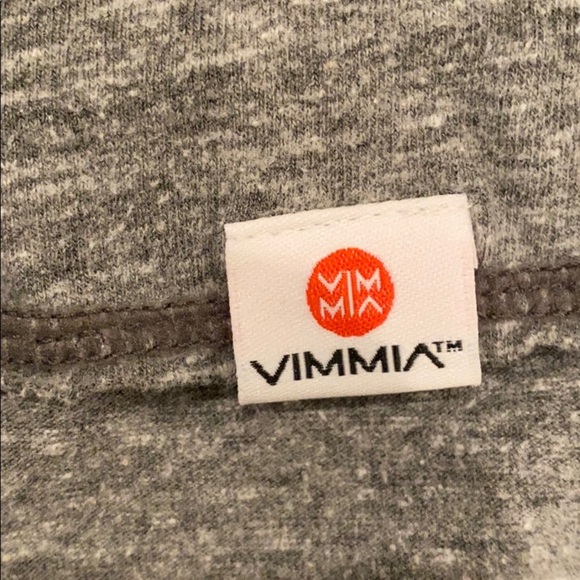 Vimmia Women’s Pacific Pintuck Muscle Tank in Grey - Picture 3 of 4